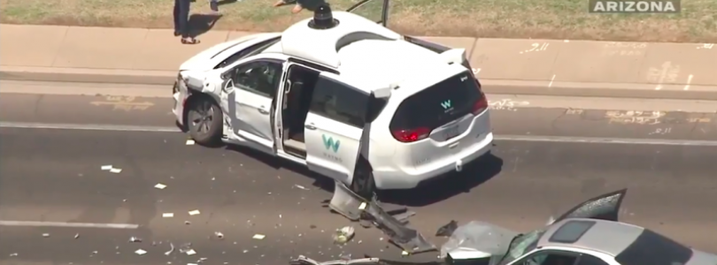 Una minivan autónoma de Google se ve involucrada en un accidente
